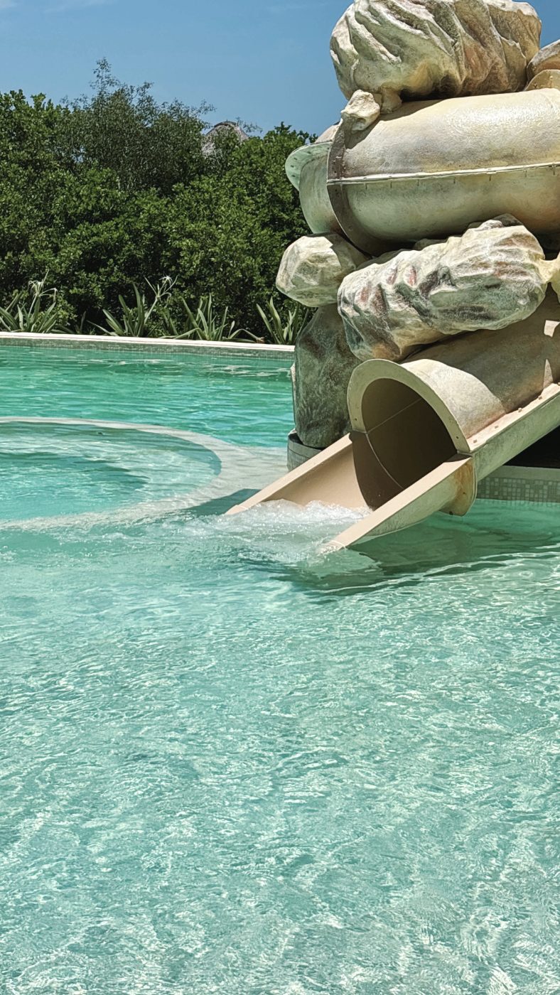 Tobogán de la piscina